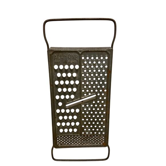 Vintage 1960s Bromco 4-Sided Metal Box Grater Slicer and All in One Shredder - Picture 5 of 8